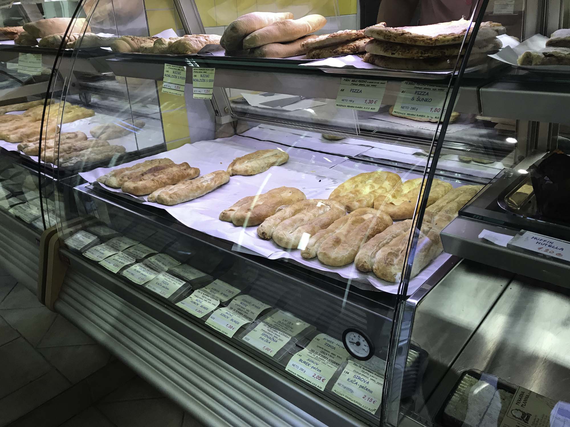 Grosse Auswahl an frischen Burek